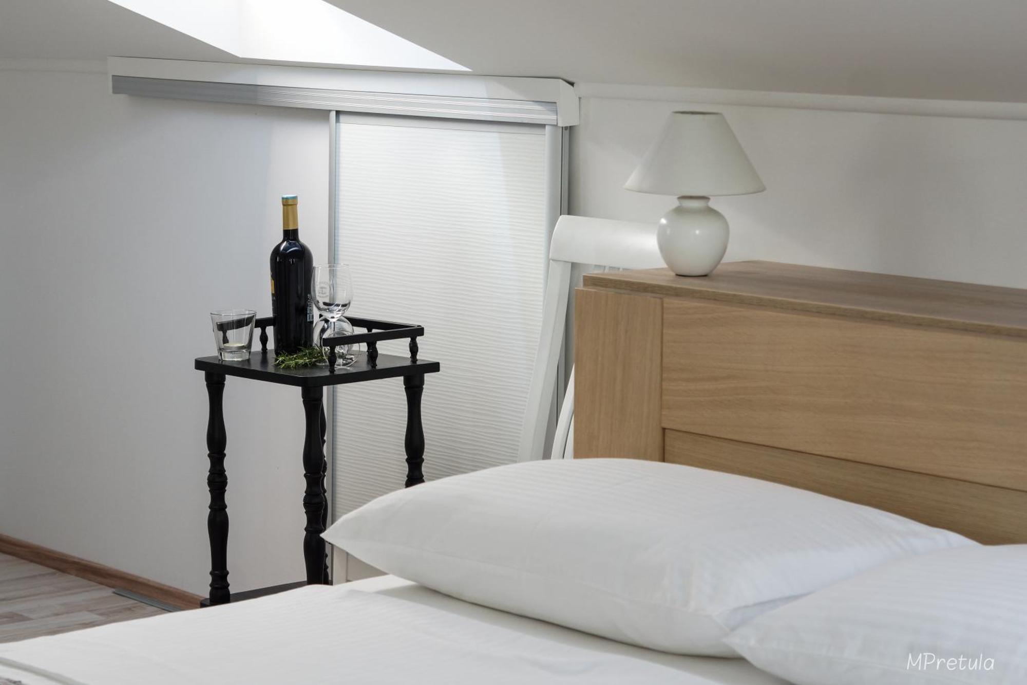 אומאג Apartments And Rooms Degra חדר תמונה
