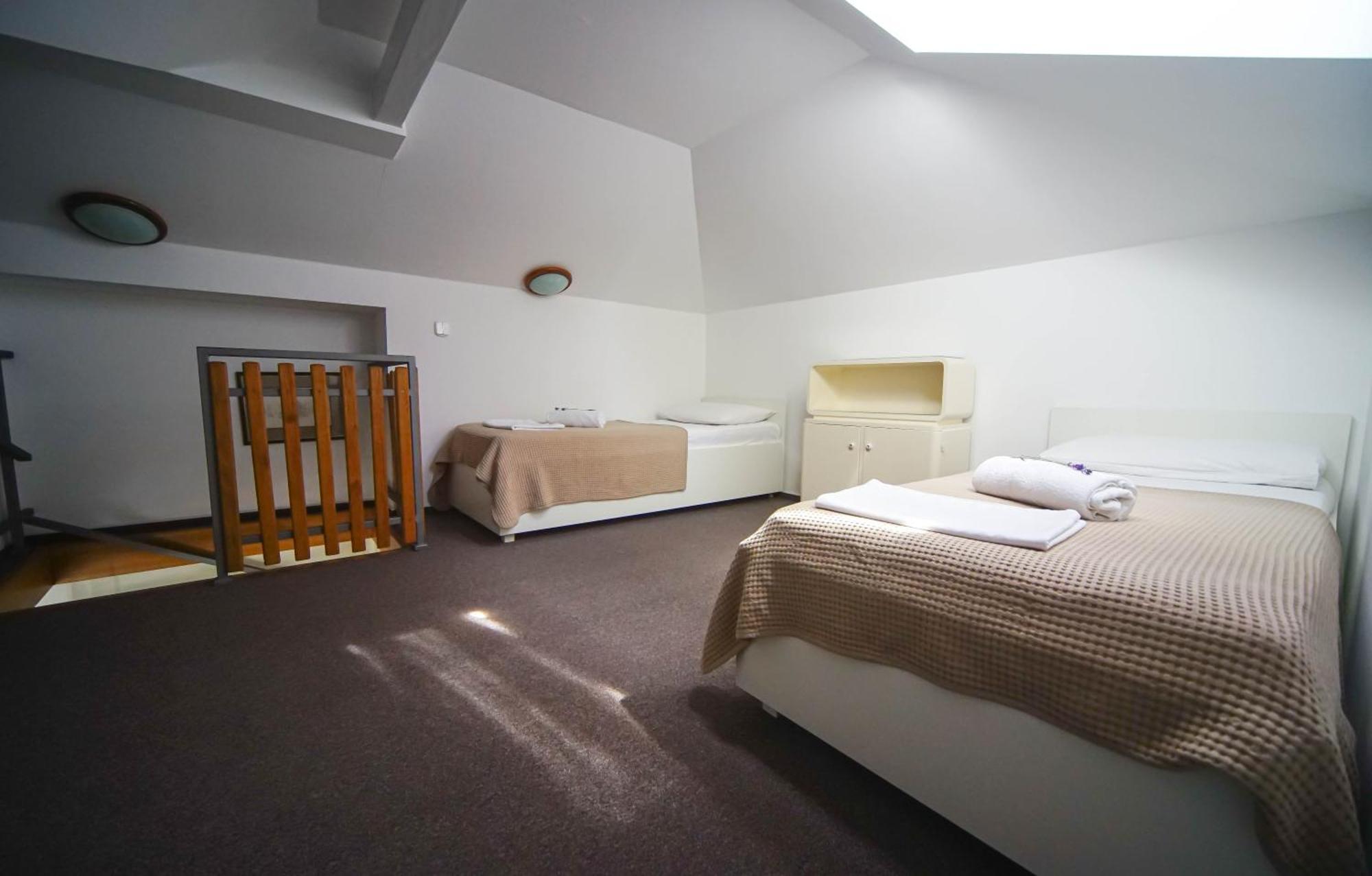 אומאג Apartments And Rooms Degra חדר תמונה