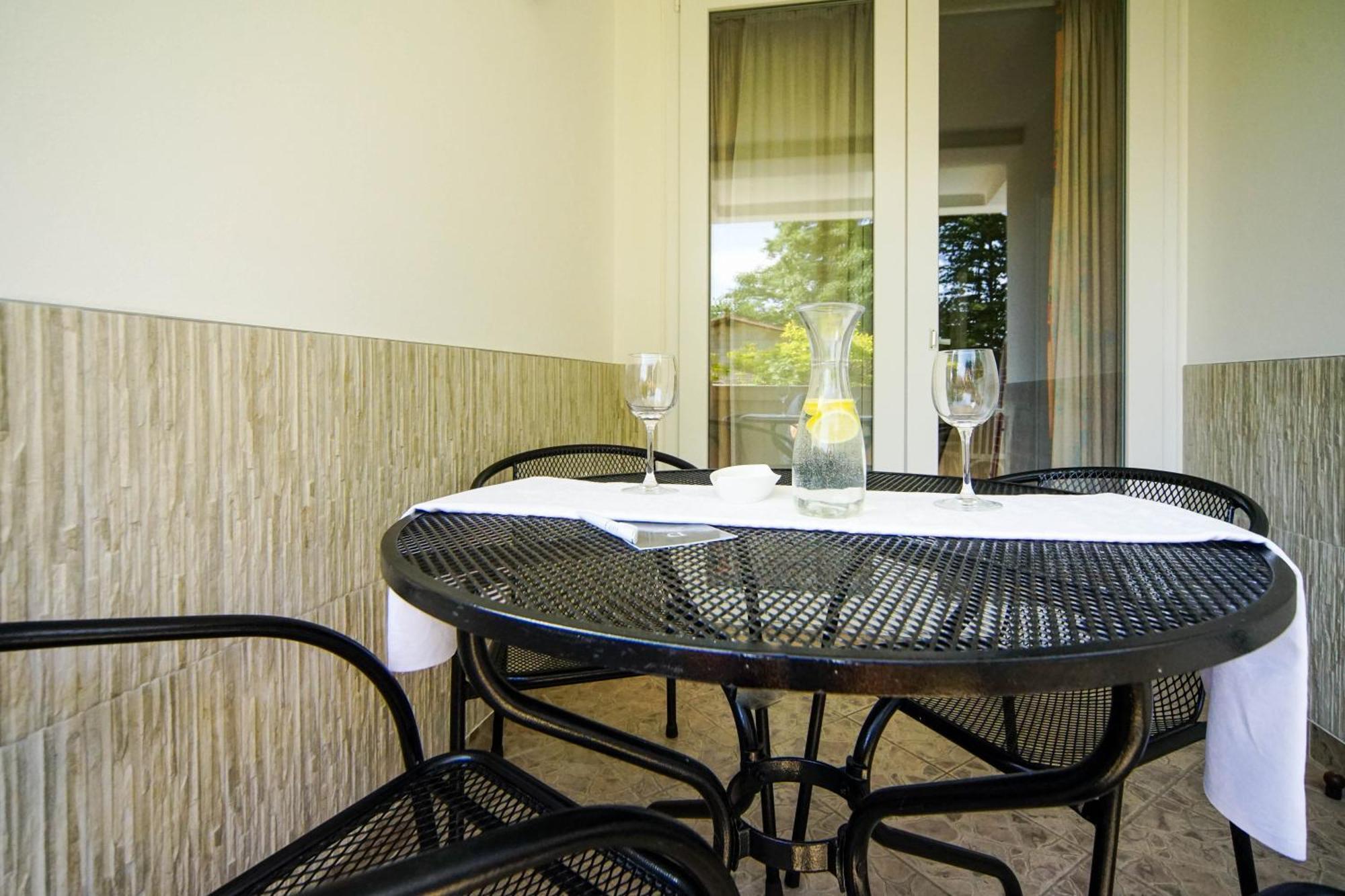 אומאג Apartments And Rooms Degra חדר תמונה