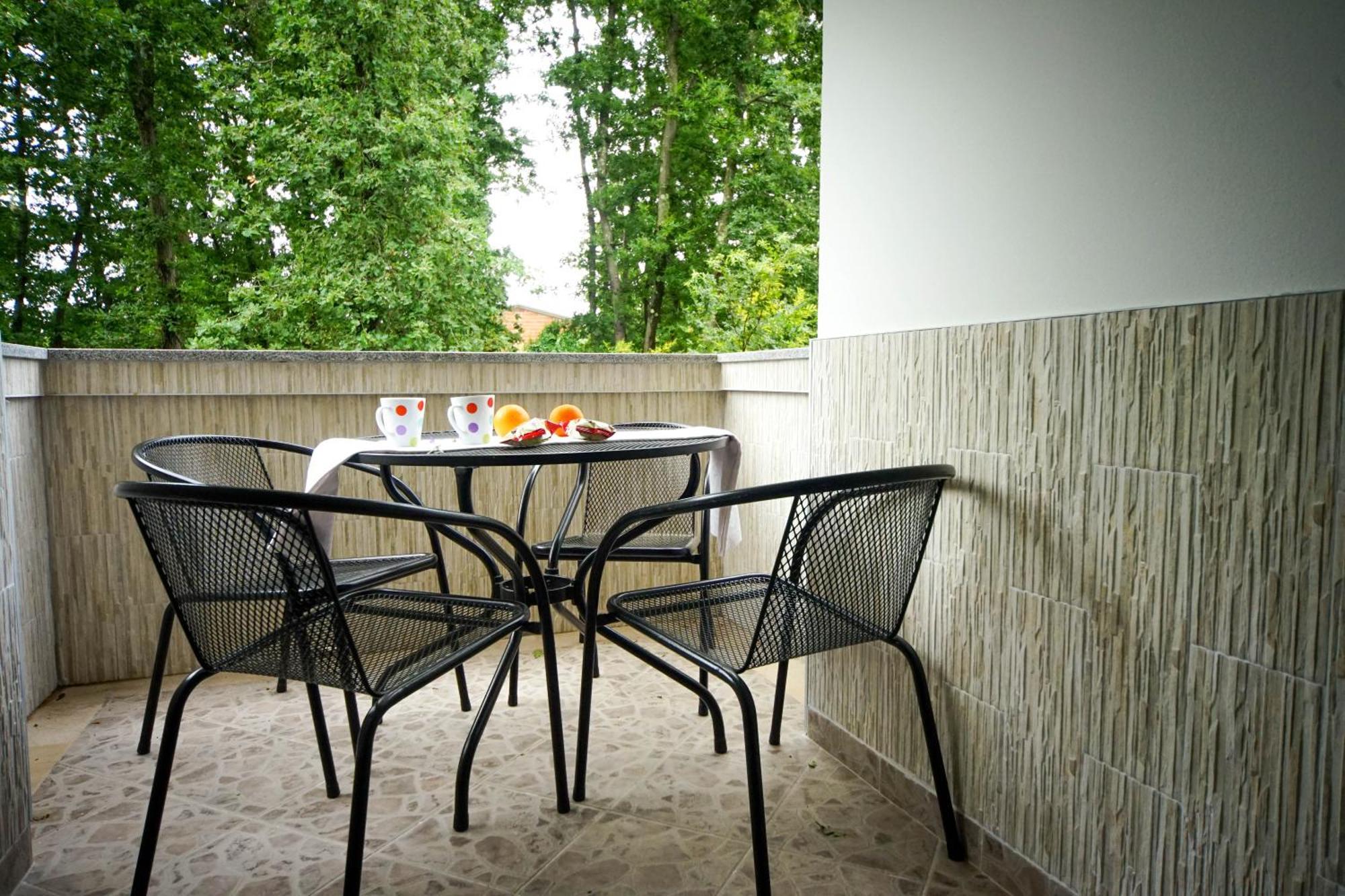אומאג Apartments And Rooms Degra חדר תמונה
