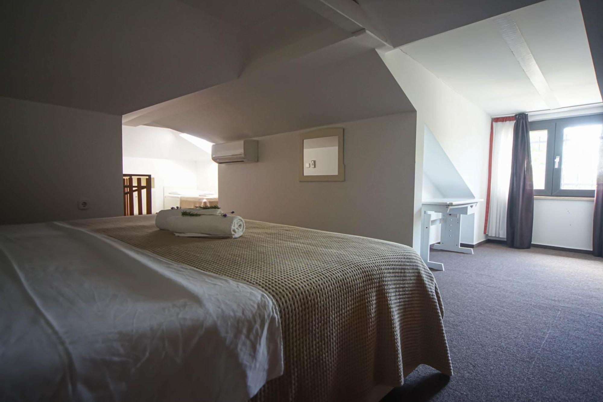 אומאג Apartments And Rooms Degra חדר תמונה