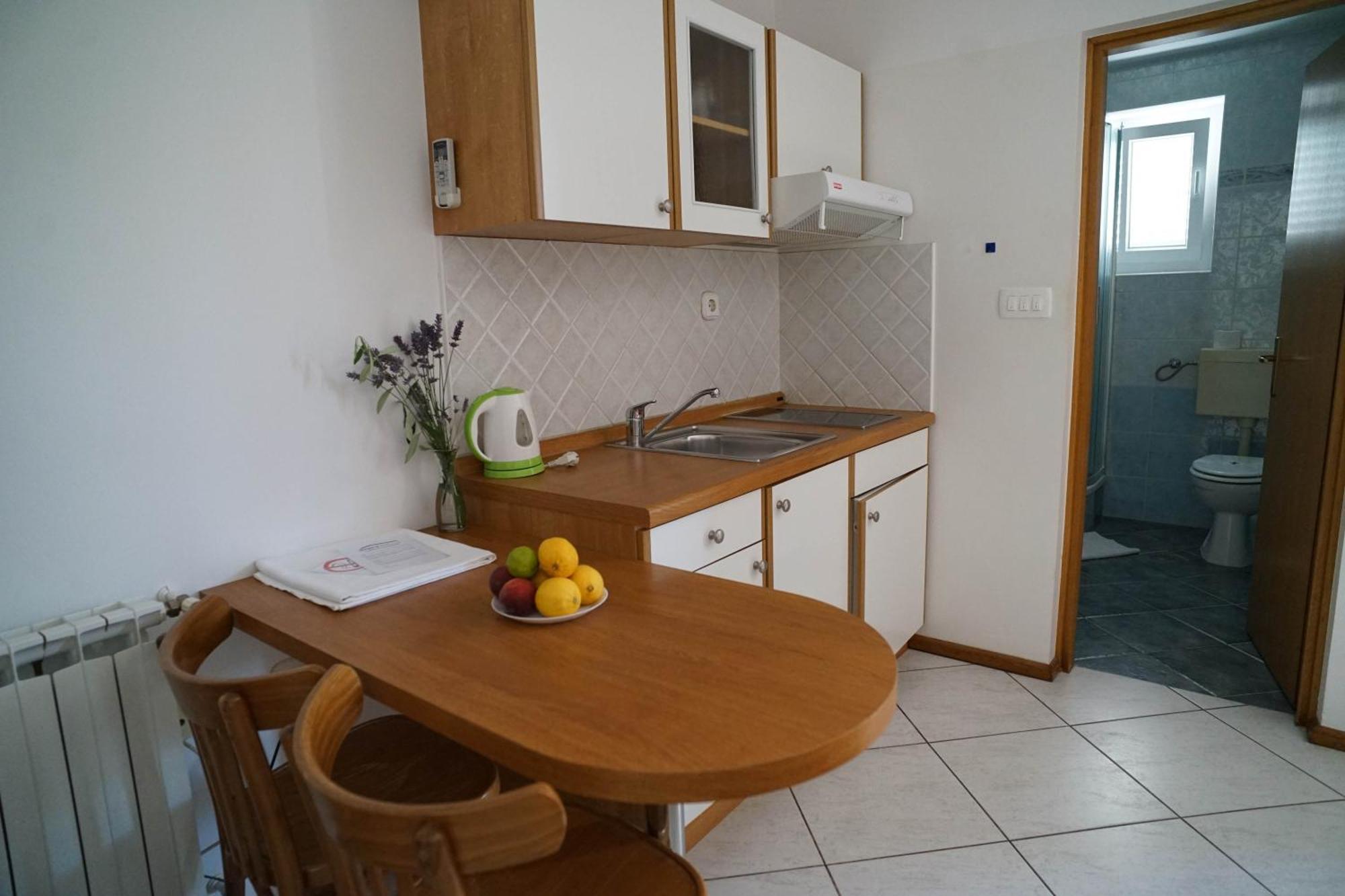 אומאג Apartments And Rooms Degra חדר תמונה