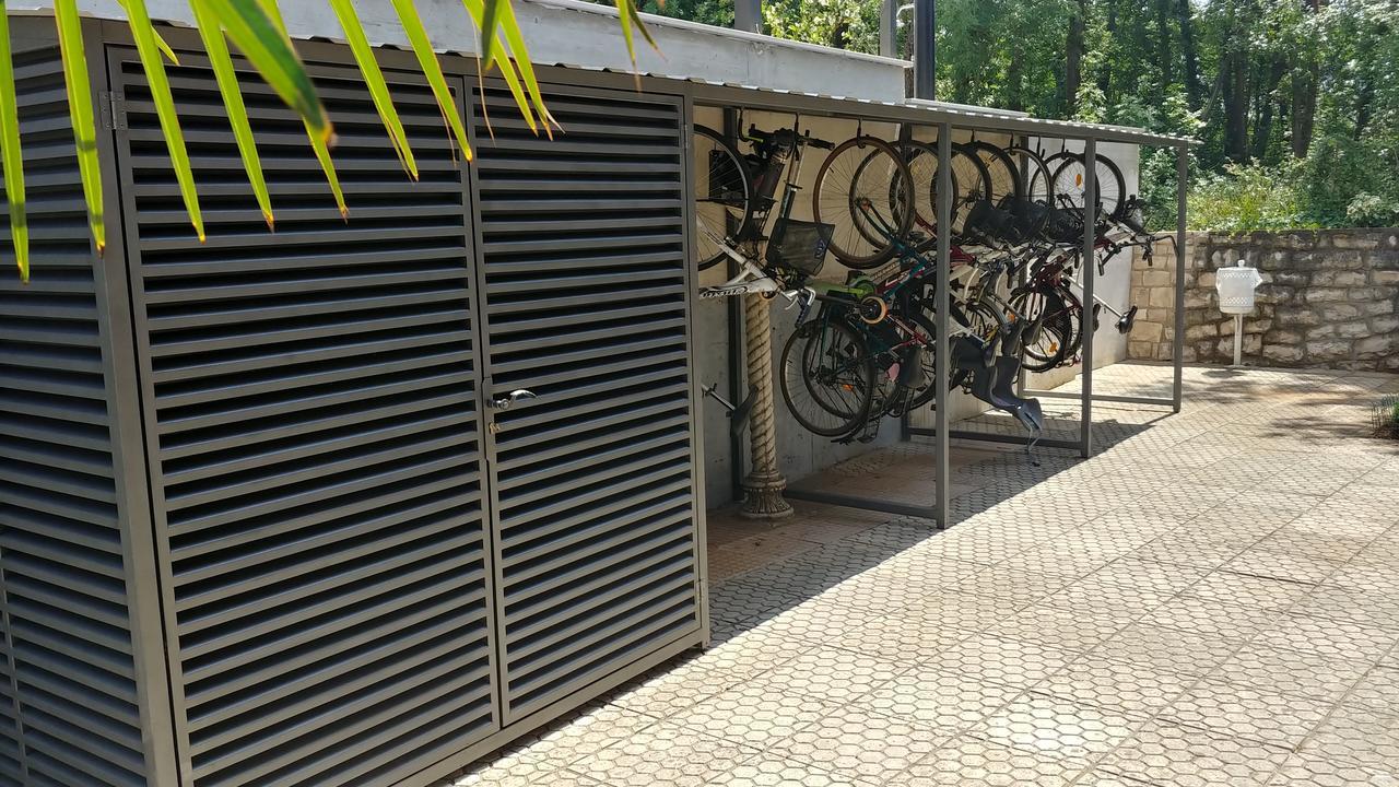 אומאג Apartments And Rooms Degra מראה חיצוני תמונה