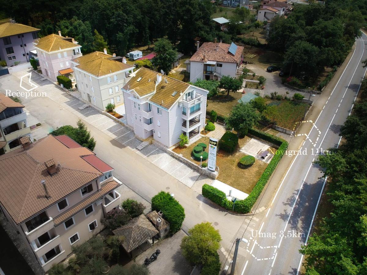 אומאג Apartments And Rooms Degra מראה חיצוני תמונה