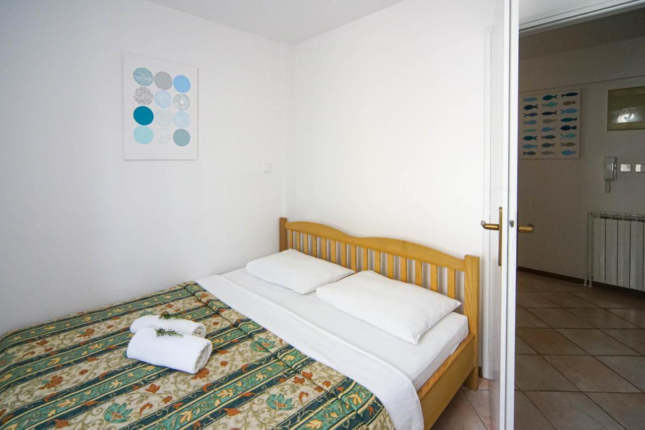 אומאג Apartments And Rooms Degra מראה חיצוני תמונה